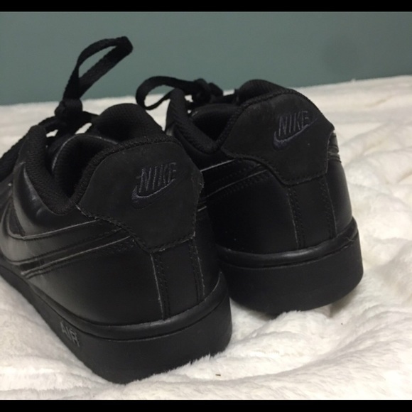 Black low Nike Air Force 1s 🖤 - Picture 2 of 4